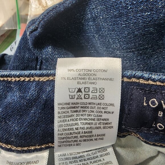 Lucky Brand Low Rise Boot cut "Lolita" Size 8/29 - Picture 3 of 4
